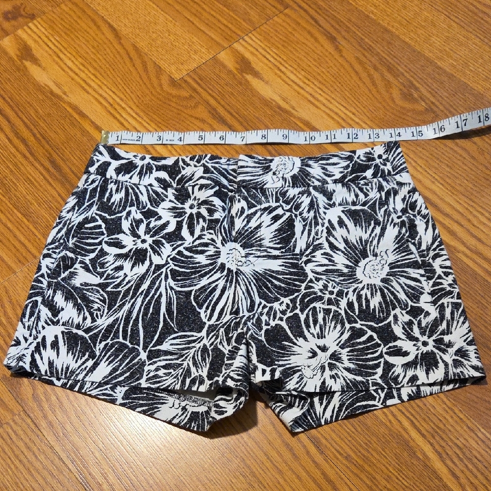 Banana Republic High Waist Black and CreamFloral Shorts